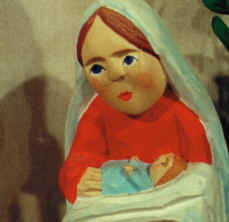 Maria met Jezus als houtsnijwerk