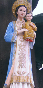 Beeld van Maria Lavang